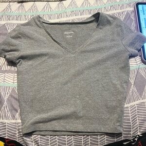 gray crop top